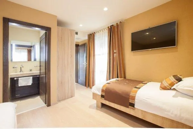 Tilia Villa