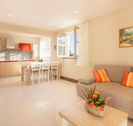 Tilia Vila Kras